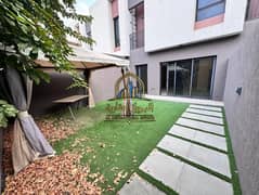 فيلا فاخرة واسعة مكونة من غرفتي نوم وصالة للإيجار في سراب-02 الجادة