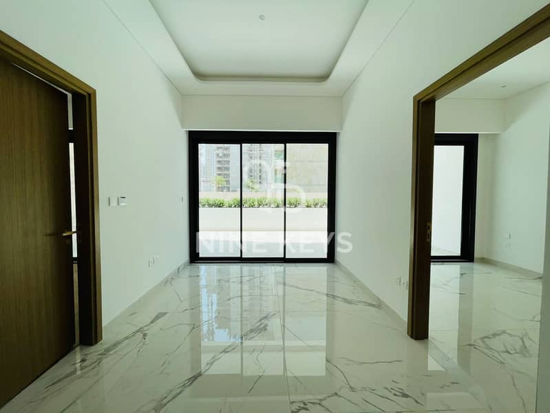 Spacious Layout | Ready to move | Chiller Free