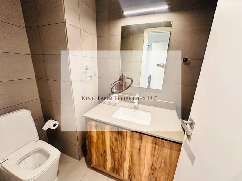9 e447ca3e-ab36-4ff5-bed5-608fe272b343. jpg