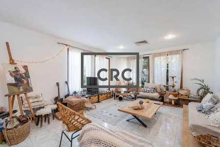 Villa in Affitto a Umm Suqeim, Dubai - images image img