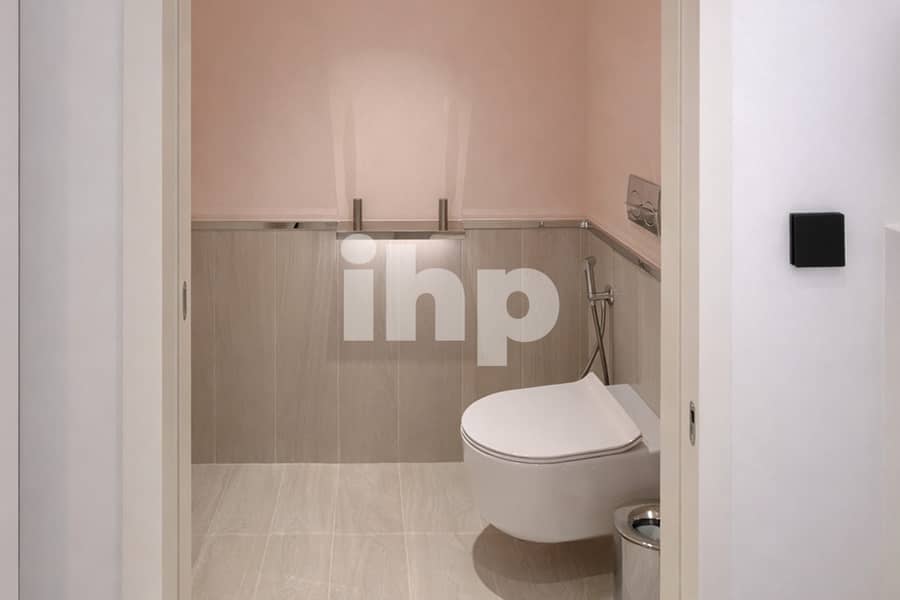 15 Bedroom toilet. jpg