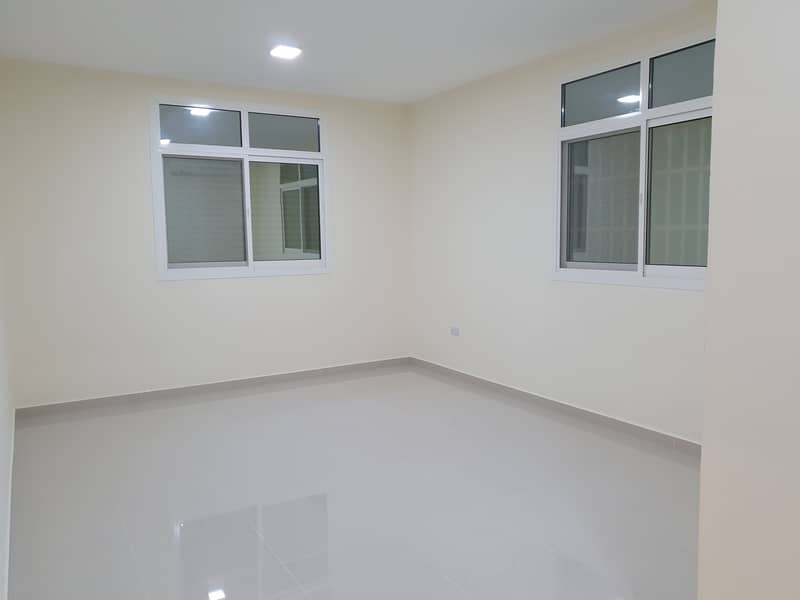 Квартира в Аль Шамха, 2 cпальни, 40000 AED - 4389492