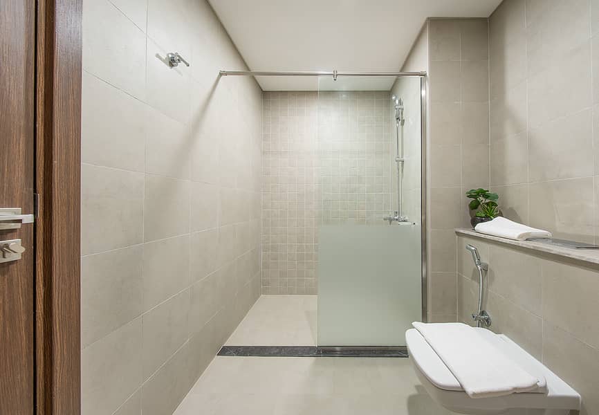 17 APT314C2BBWAM-SHARJAH18. png