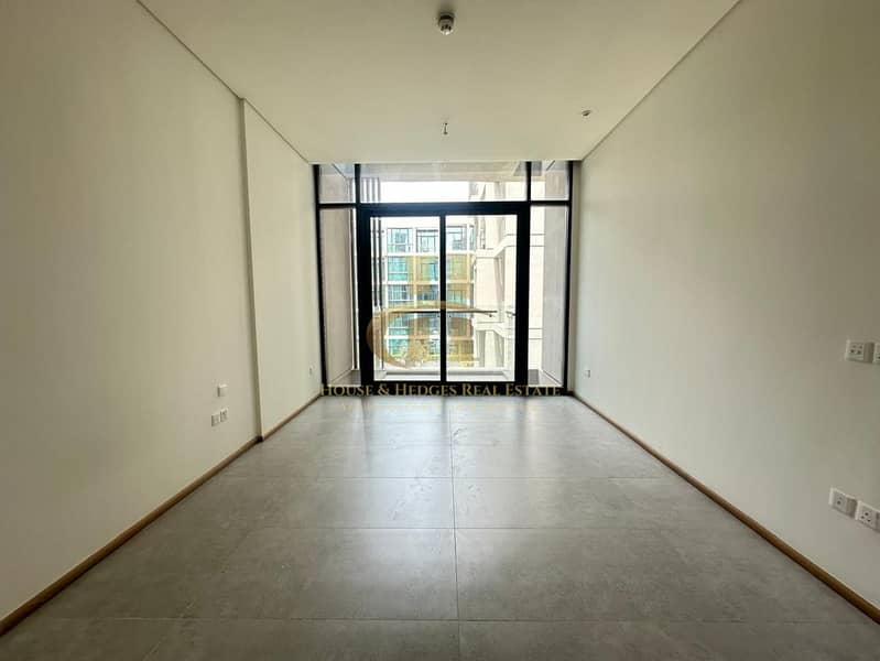 Pool view | Luxury living | Vacant.