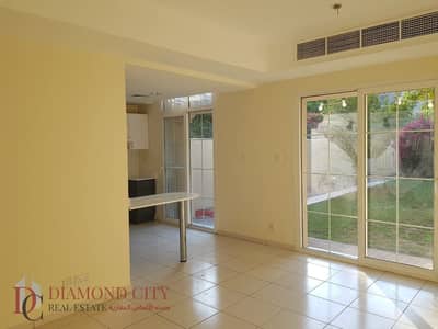 2 Bedroom Villa for Rent in The Springs, Dubai - Opposite pool and park * Large Garden * 2 Bedroom Villa for Rent in The Springs, Dubai - Opposite pool and park * Large Garden *