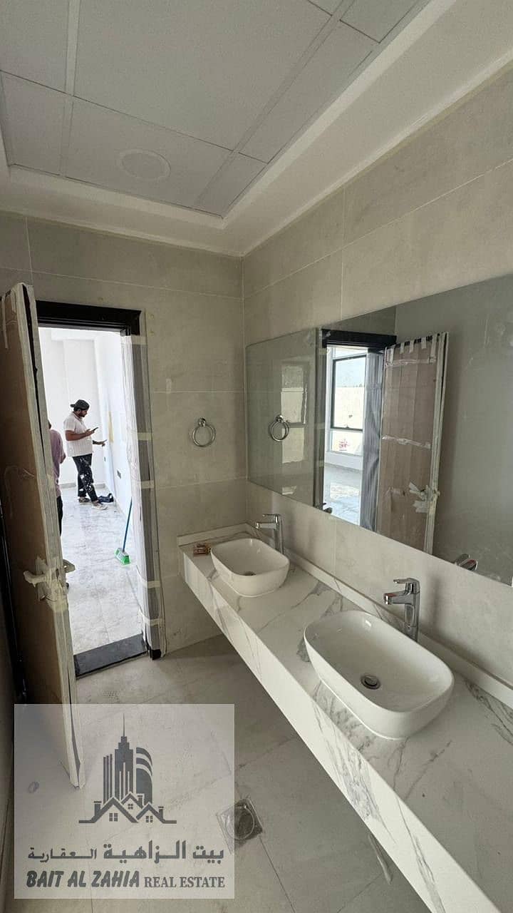 8 46de4bbb-7d38-403d-927f-946c64fea560. jpg