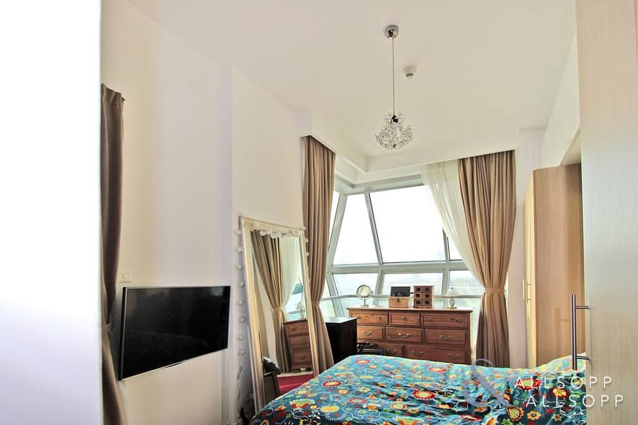 10 2 Bedroom | Vacant on Transfer | 2 Balcony