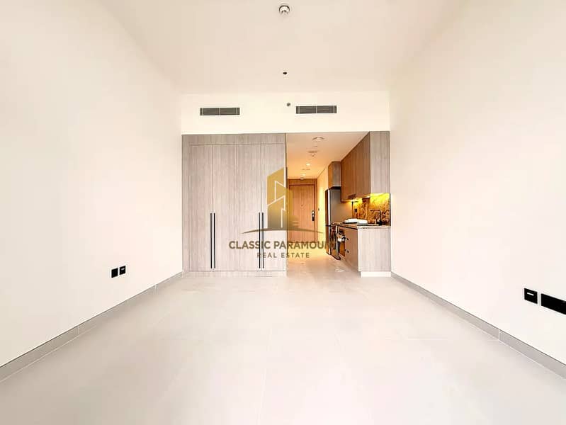 SPACIOUS | MODERN AMENITIES | COMMUNITY VIEW SPACIOUS | MODERN AMENITIES | COMMUNITY VIEW
