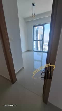 شقة غرفتين وصالة فاخرة للإيجار | تصميم واسع | موقع مميز | 145,000 درهم