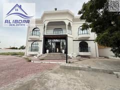 فيلا فاخرة للبيع في الجرف – عجمان | Luxury Villa for Sale in Al Jurf – Ajman موقع زاوية + مساحة ضخمة + فرصة استثمارية نادرة 4 غرف نوم ماستر