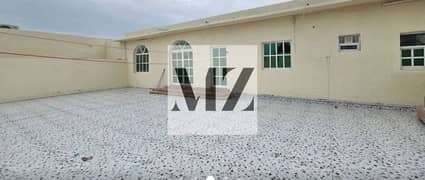 فيلا للإيجار في الجزات – موقع مميز