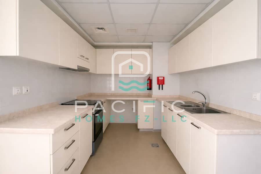 5 Pacific_Building_UnitB - 2 - 28_photo5. jpg