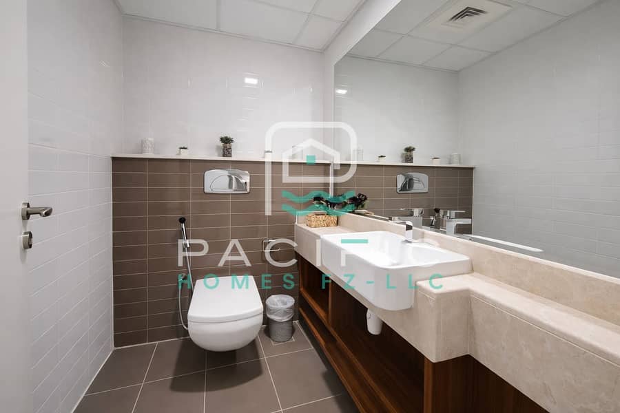 7 Pacific_Building_UnitB - 2 - 28_photo7. jpg