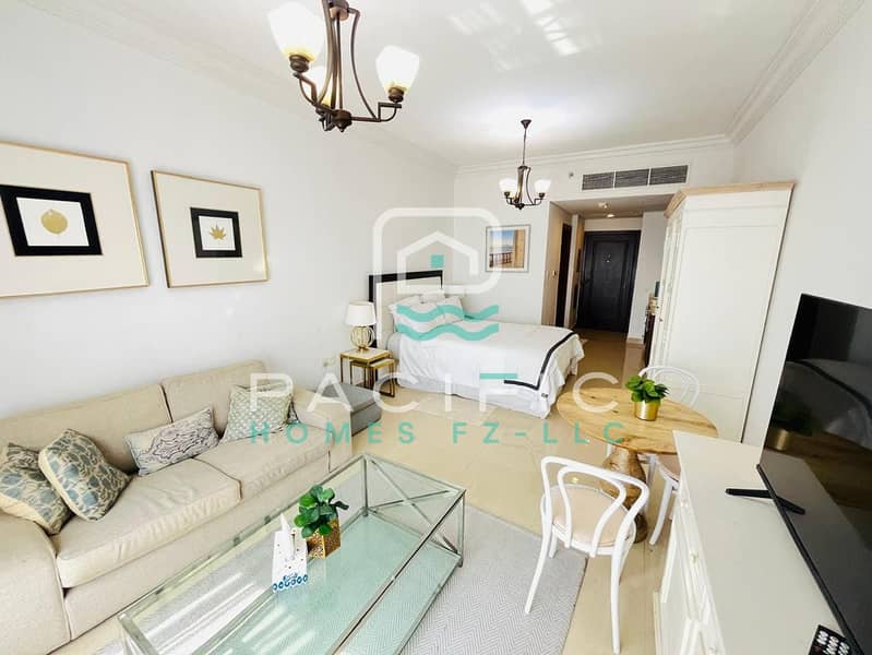 6 Pullman_Residences_Unit215_photo6. jpg