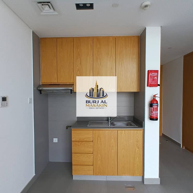 Spacious Layout Studio - Ready to Move in Prime Location