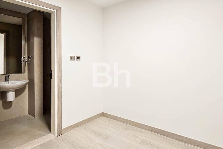 11 Image 0