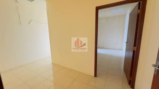 Showroom for Rent in Industrial Area, Sharjah - PIC 1. jpeg Showroom for Rent in Industrial Area, Sharjah - PIC 1. jpeg
