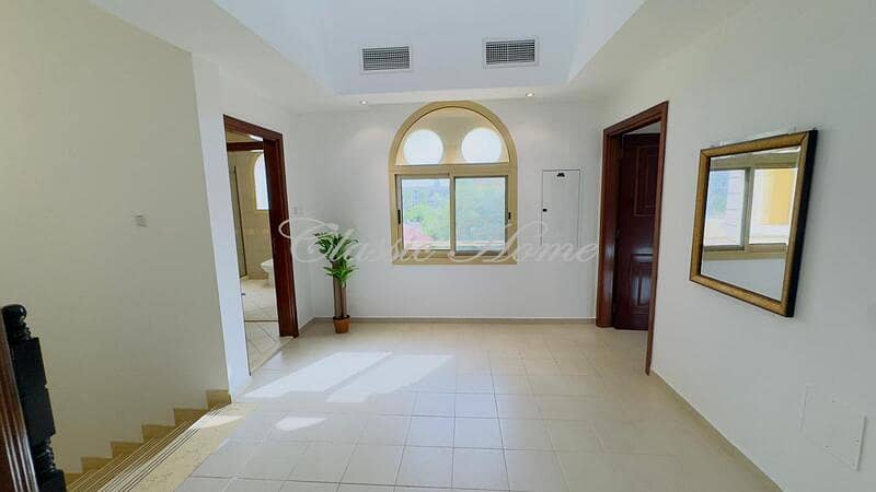 10 Upstairs 3. jpg