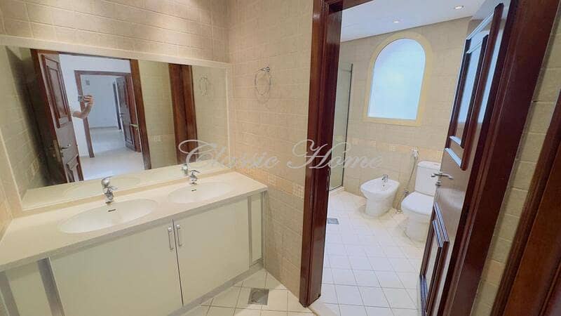 12 Bathroom 4. jpg