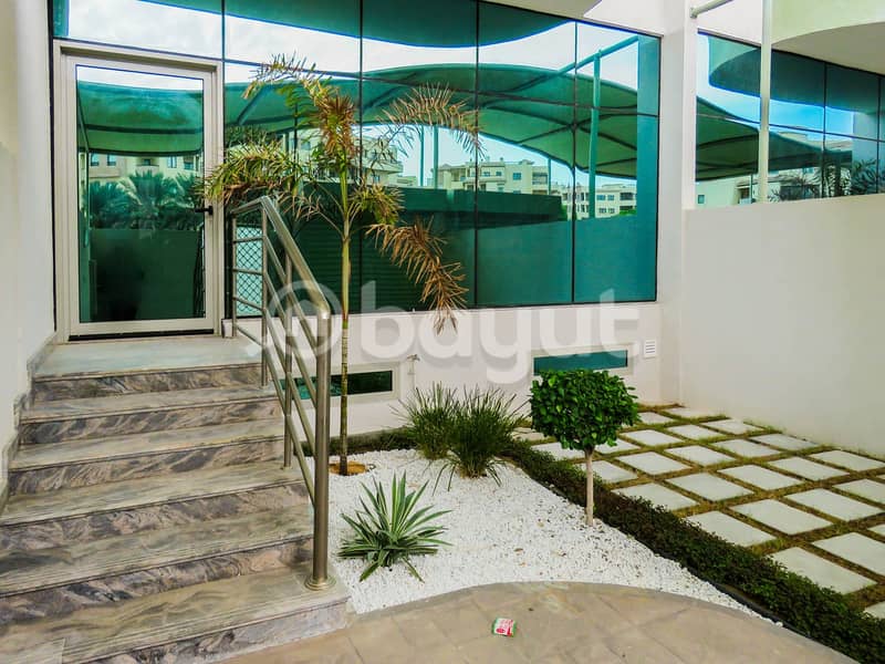 3 فيلات BHK كبيرة + خادمات + غرفة غسيل + تخزين + جاكوزي + حمام سباحة مشترك + موقف مغطى للسيارات 3 فيلات BHK كبيرة + خادمات + غرفة غسيل + تخزين + جاكوزي + حمام سباحة مشترك + موقف مغطى للسيارات