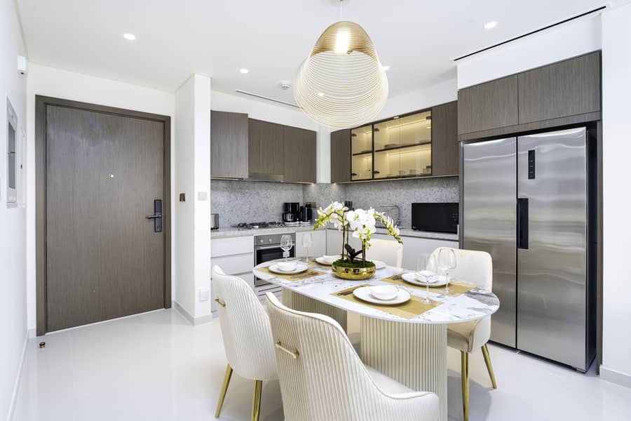 10 Kitchen 1. jpg
