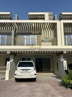 فيلا من 3 غرف نوم | فيكتوريا داماك هيلز 2 | شرفة وتراس | إطلالة على الفناء