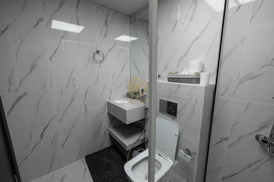 18 ZIKA5997-HDR. jpg