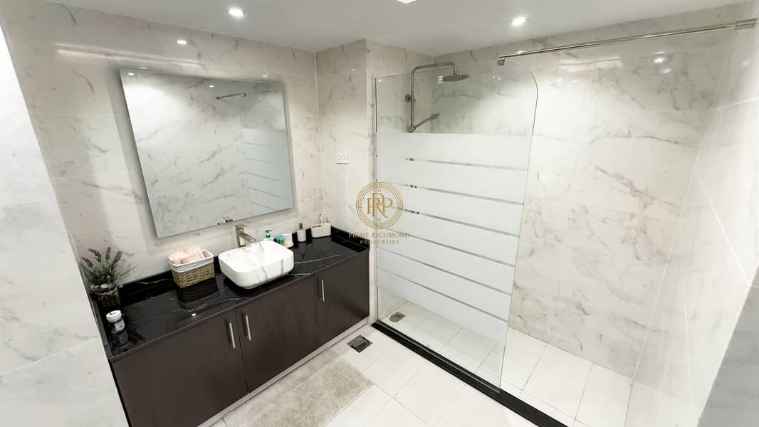 17 JLT(2)_16. jpg