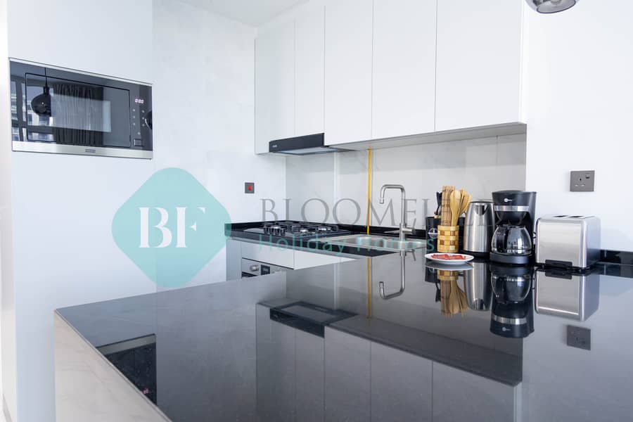 12 Kitchen 3. jpg