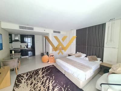 Studio for Rent in Business Bay, Dubai - Stylish Furnished Studio | Burj & Canal Views