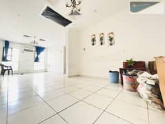 شقة في منارة الجولة،القاسمية 1 غرفة 27999 درهم - 14860012