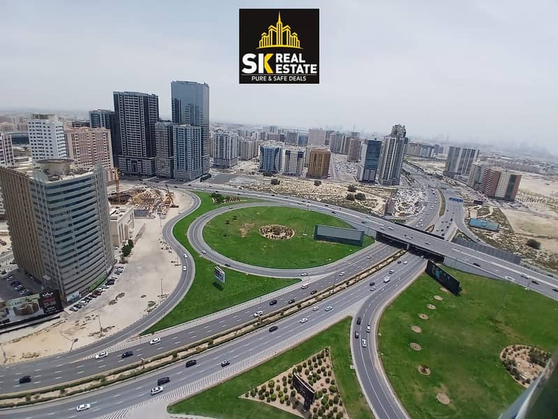 SPACIOUS HUGE 2 BHK APPARTMENT+ PARKING FREE+ GYM -SWIMMING POOL FREE PRIME LOCATION READY TO MOVE