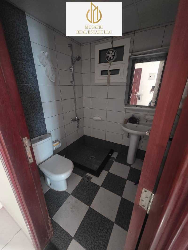4 1001136354. jpg