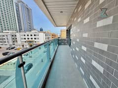 شقة في بناية الوليد 5،الكرامة 1 غرفة 78000 درهم - 14863104