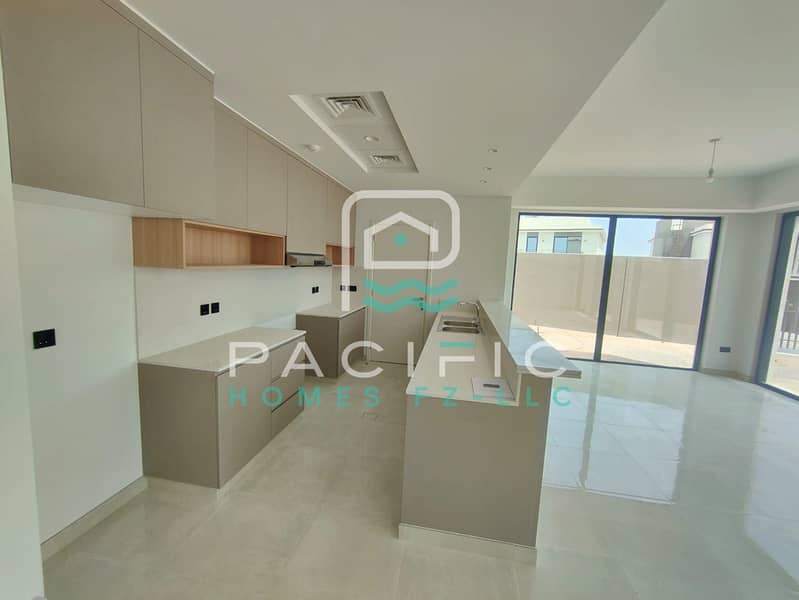 6 FALCON_ISLAND_Unit270_photo4. jpg