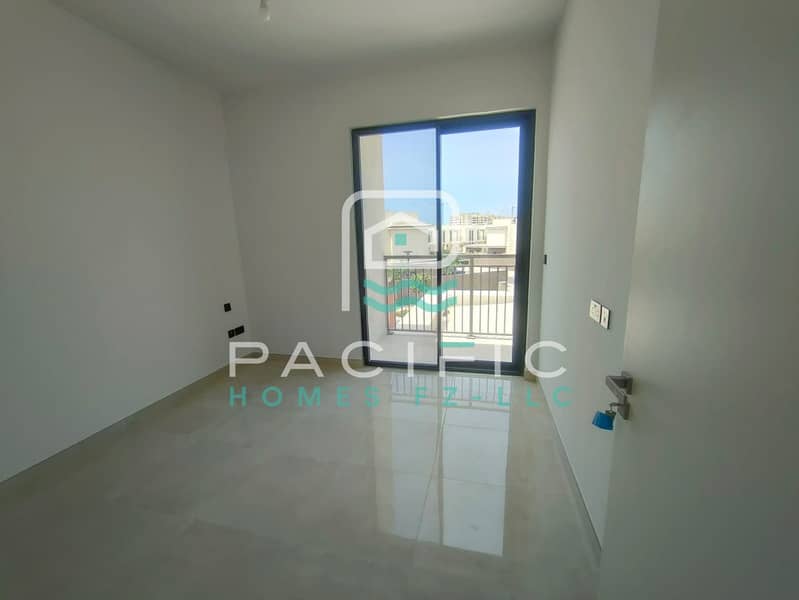 13 FALCON_ISLAND_Unit270_photo14. jpg