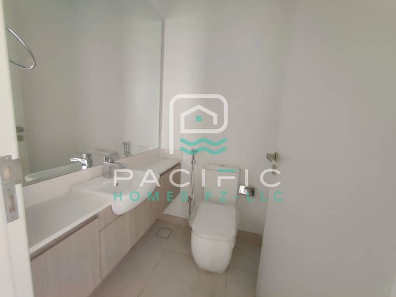 18 FALCON_ISLAND_Unit270_photo10. jpg
