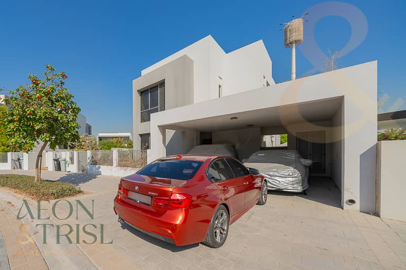 5 Bedrooms | Ready To Move | Park Backing 5 Bedrooms | Ready To Move | Park Backing