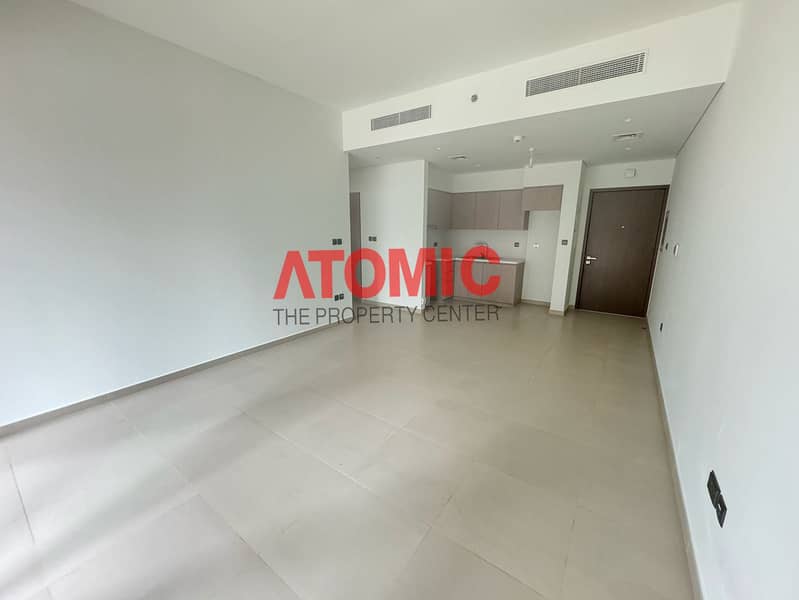 10 d48ade97-0828-43c0-8fb3-77ea0e6f0634. jpg