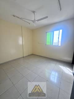 شقة غرفتين وصالة منفصلة للإيجار السنوي – غرفتين نوم بمساحات كبيره _ 2 حمام _ سهله الوصول لدبي والشارقه