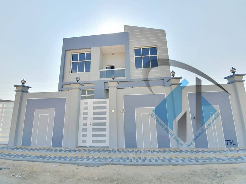 Brand new modern Villa in yasmeen area super deluxe finish excellent price