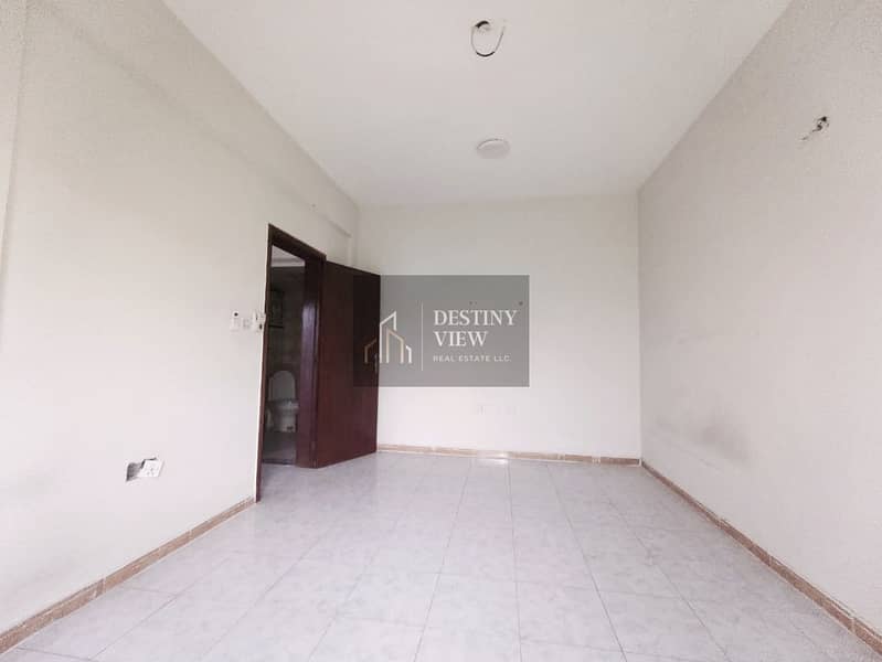 Like brand new lavish 1bhk apartment fully family Building with balcony
