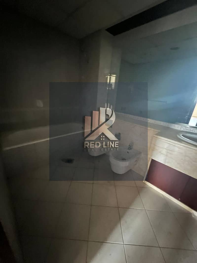 For Rent: Al Majaz 1, Sharjah 3BHK Master Rooms Direct Sea View