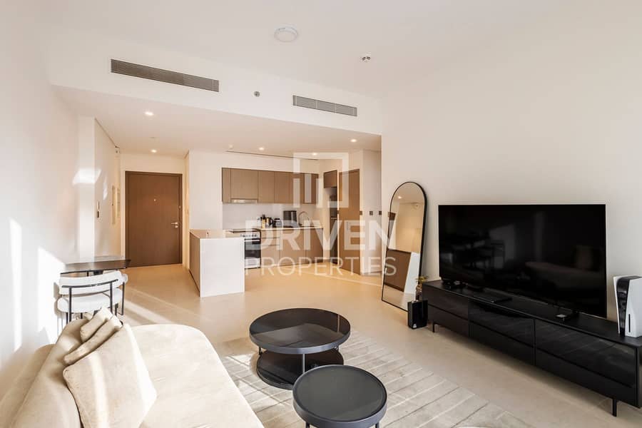 Upgraded Unit | High Floor | Vacant Mid May Upgraded Unit | High Floor | Vacant Mid May