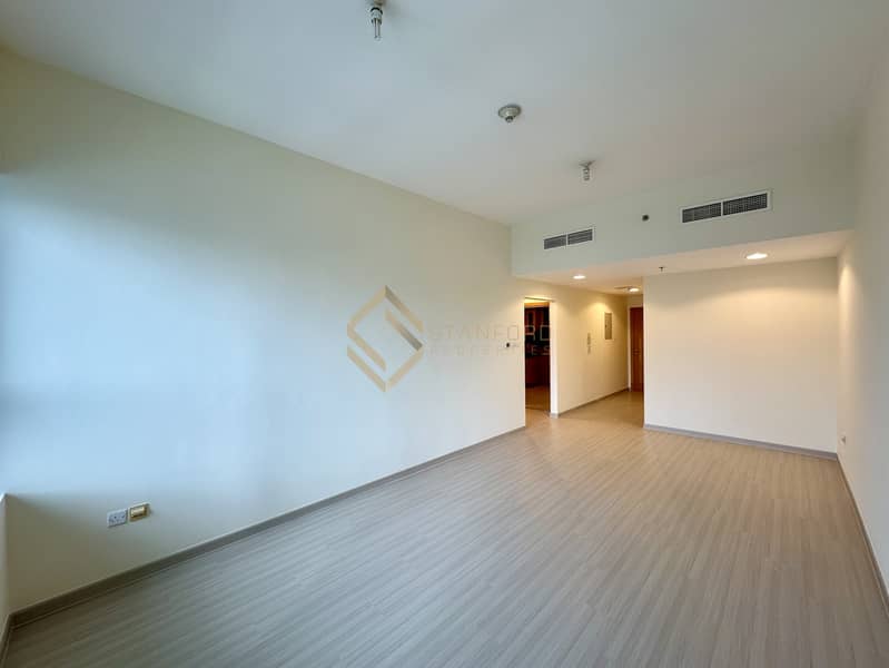 Minimalist | Elegant Simplicity | Bright Light