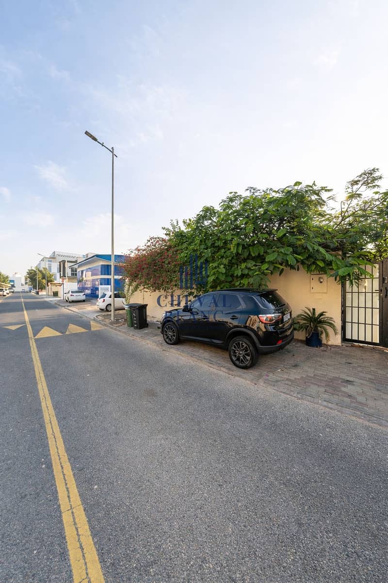 6 commercial villa 1. jpeg