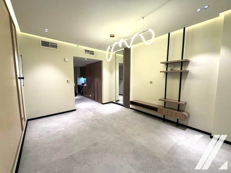 Modern Spacious | Multiple Cheques | Vacant