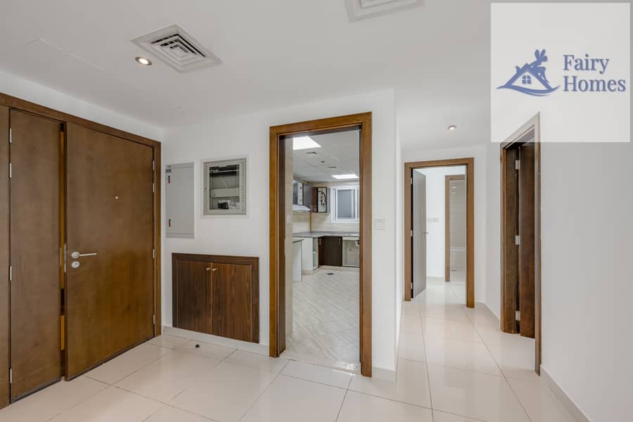 3 Hallway. jpg