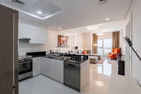 2 Slaapkamers Appartement te Koop in DAMAC Hills 2 (Akoya by DAMAC), Dubai - Appartement in DAMAC Hills 2 (Akoya by DAMAC)，Viridis Residence and Hotel Apartments，Viridis Tower B, 2 slaapkamers, 1025000 AED - 14870154