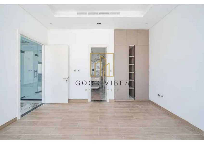 7 Villa 146_compressed_page-0008. jpg